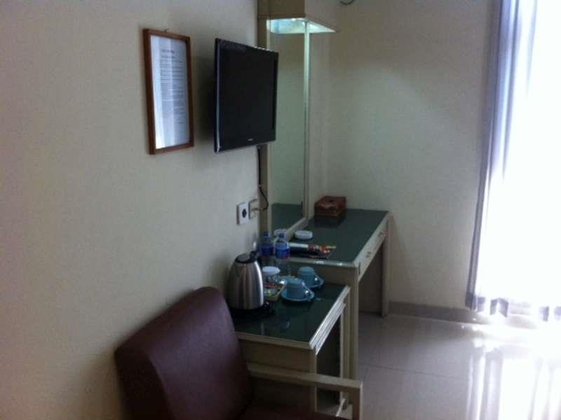 Hotel Gemilang Bandung Buitenkant foto